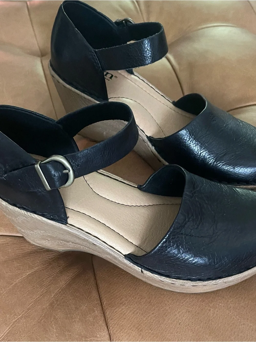 Born women’s black leather wedge sandal with straps